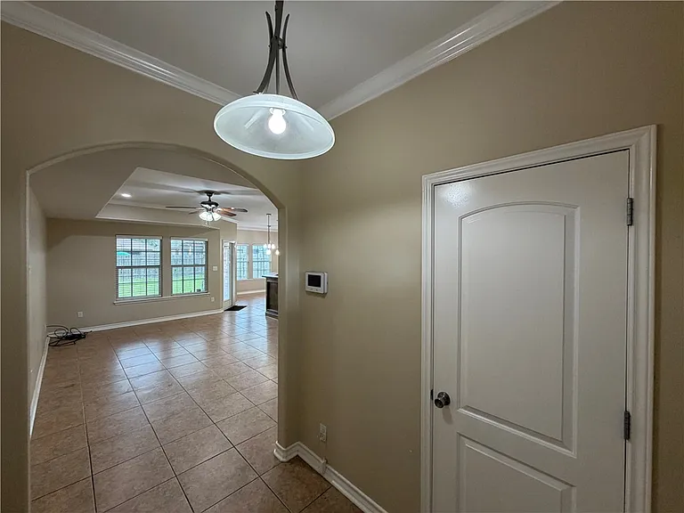 6905 Aaron Dr — Photo 3