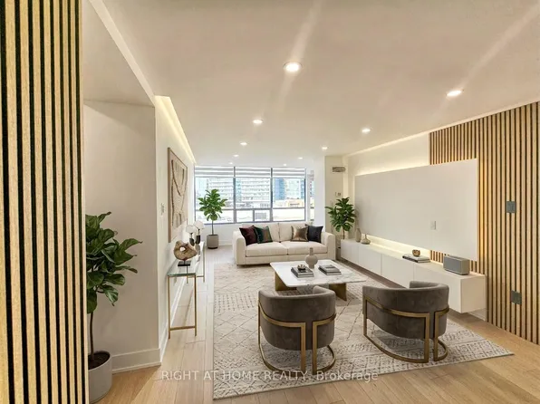 7460 Bathurst St APT 512, Vaughan, ON L4J 7K9