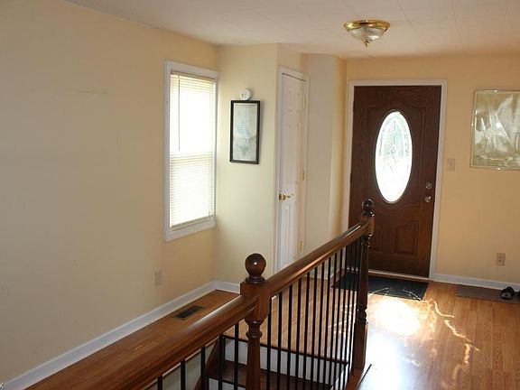 3rd image of 377 Dorwil Dr