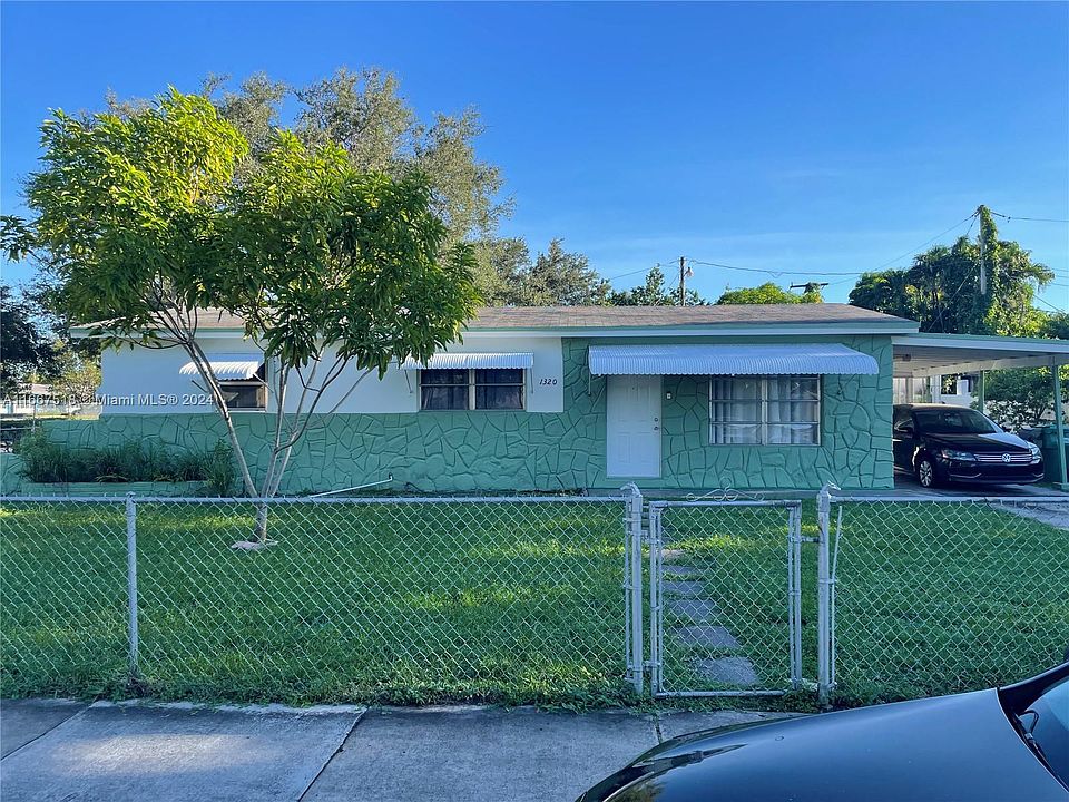 1st image of 1320 NE 208th Ter