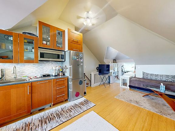 4th image of 8 Douglas Ave APT 2