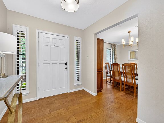 5th image of 5006 Castleford Rd