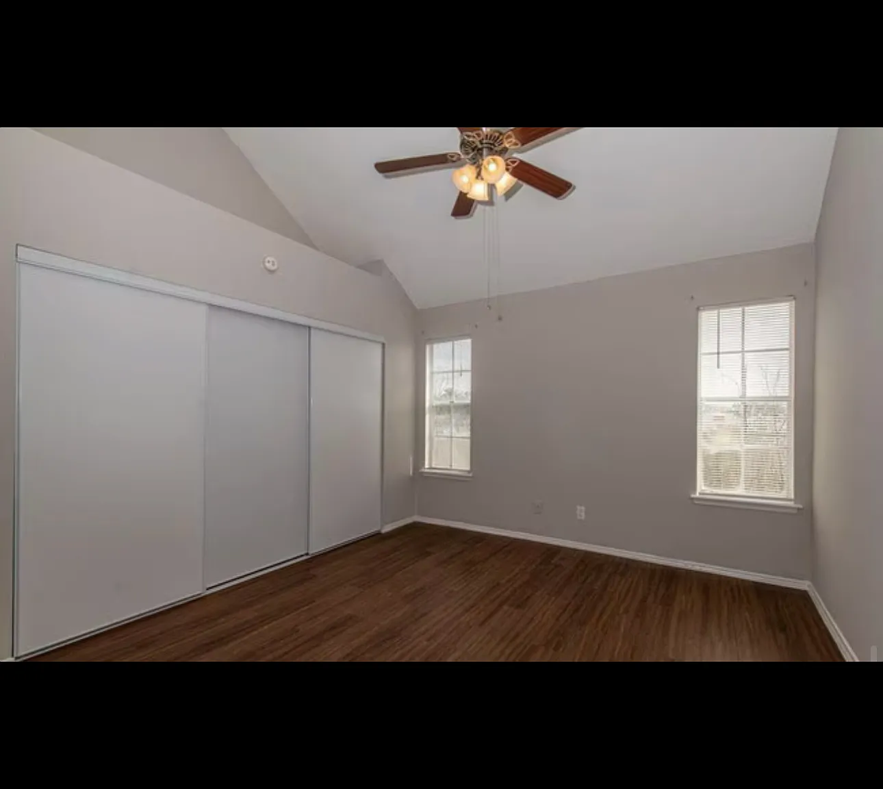 1 bed, 900 sqft, $1,150 — Photo 4