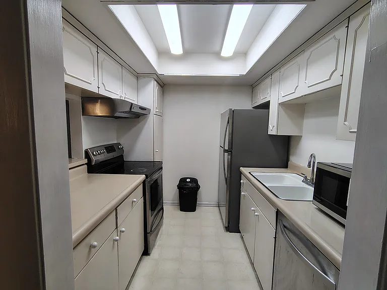 8401 N New Braunfels Ave #223 — Photo 9