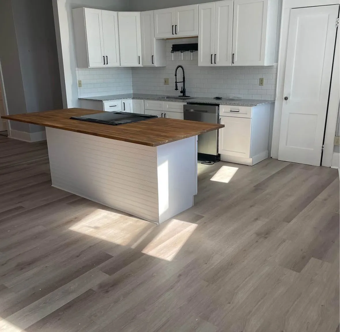 2 bed, 1100 sqft, $1,395 — Photo 2