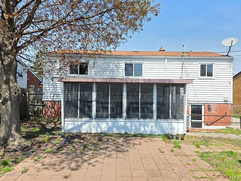 8340 Anna Ave — Photo 6