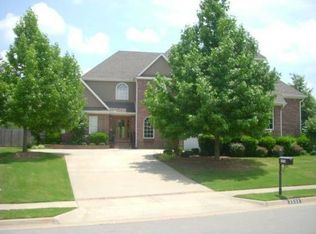 2532 N Fennchurch Way, Fayetteville, AR 72703
