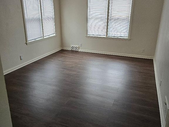 5th image of 834 Lane Blvd #2