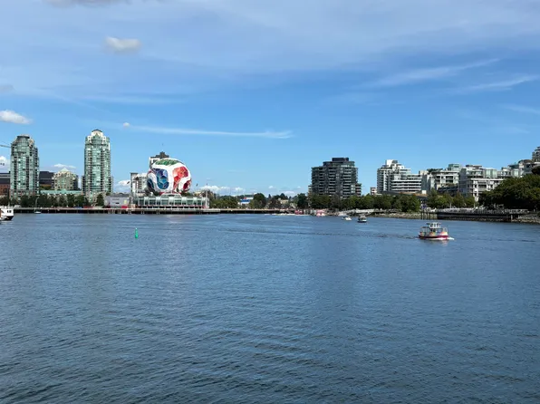 198 Aquarius Mews #Xx1, Vancouver, BC V6Z 2Y4