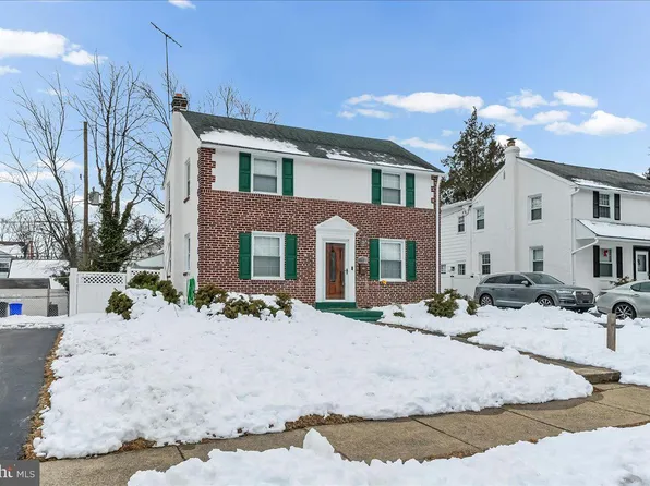 1020 Edgerton Rd, Secane, PA 19018