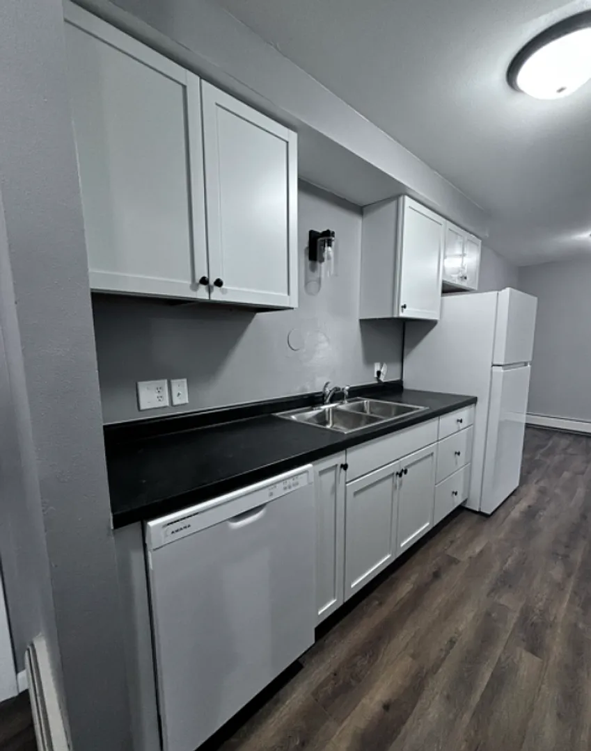 South River Apartments (1005) — Photo 1