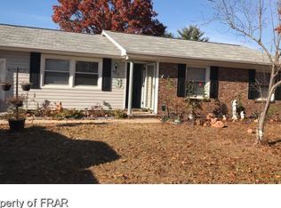 5930 Richfield Ave, Hope Mills, NC 28348