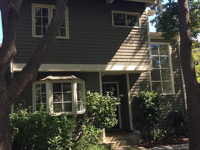 702 University Dr — Photo 11