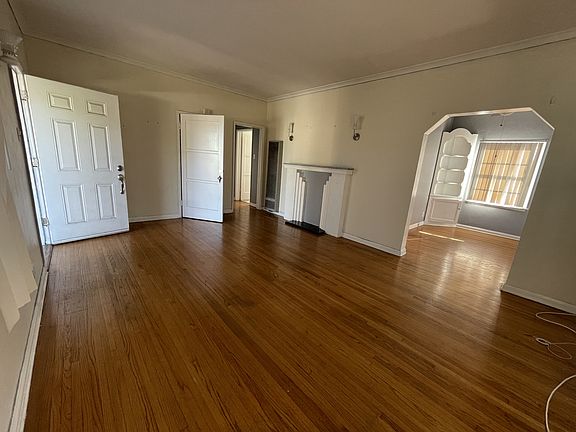 2nd image of 282 Cherry Ave #1