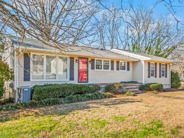 1843 Thompson Dr, Winston Salem, NC 27127