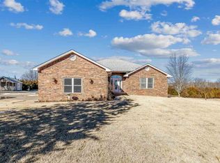 10283 Robin Dr, Arkansas City, KS 67005