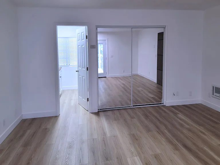 5122 Dunbar Dr #2 — Photo 9