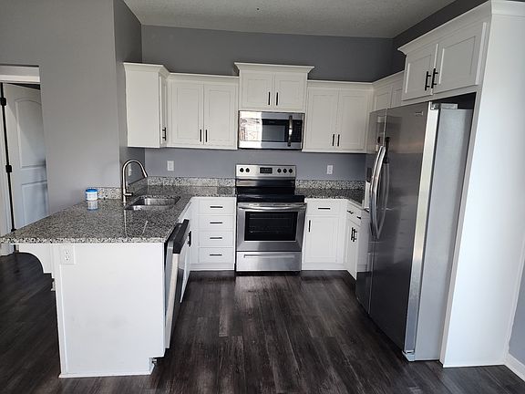 3rd image of 150 S Whilshire Dr
