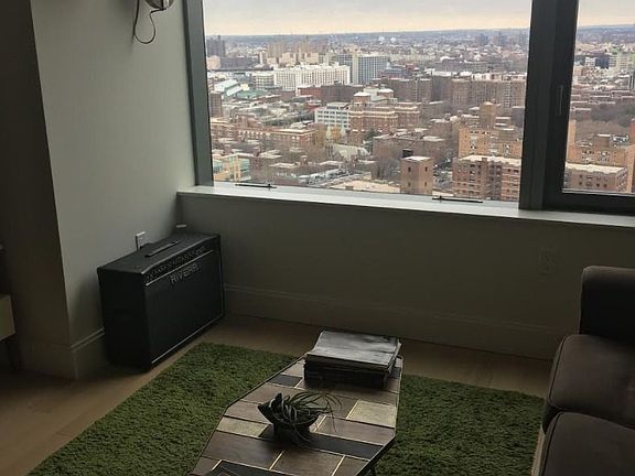 2nd image of 10 City Pt APT 34M
