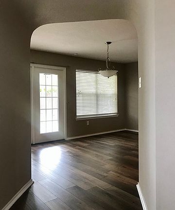 4th image of 11111 Barclay Point