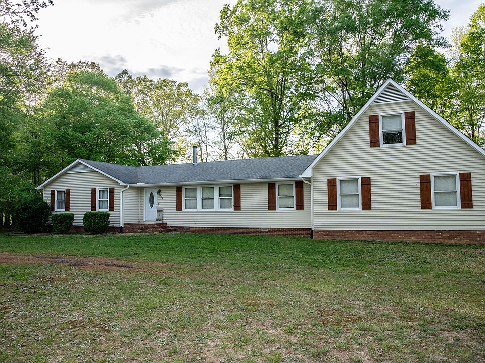 1st image of 230 Hillsborough Rd