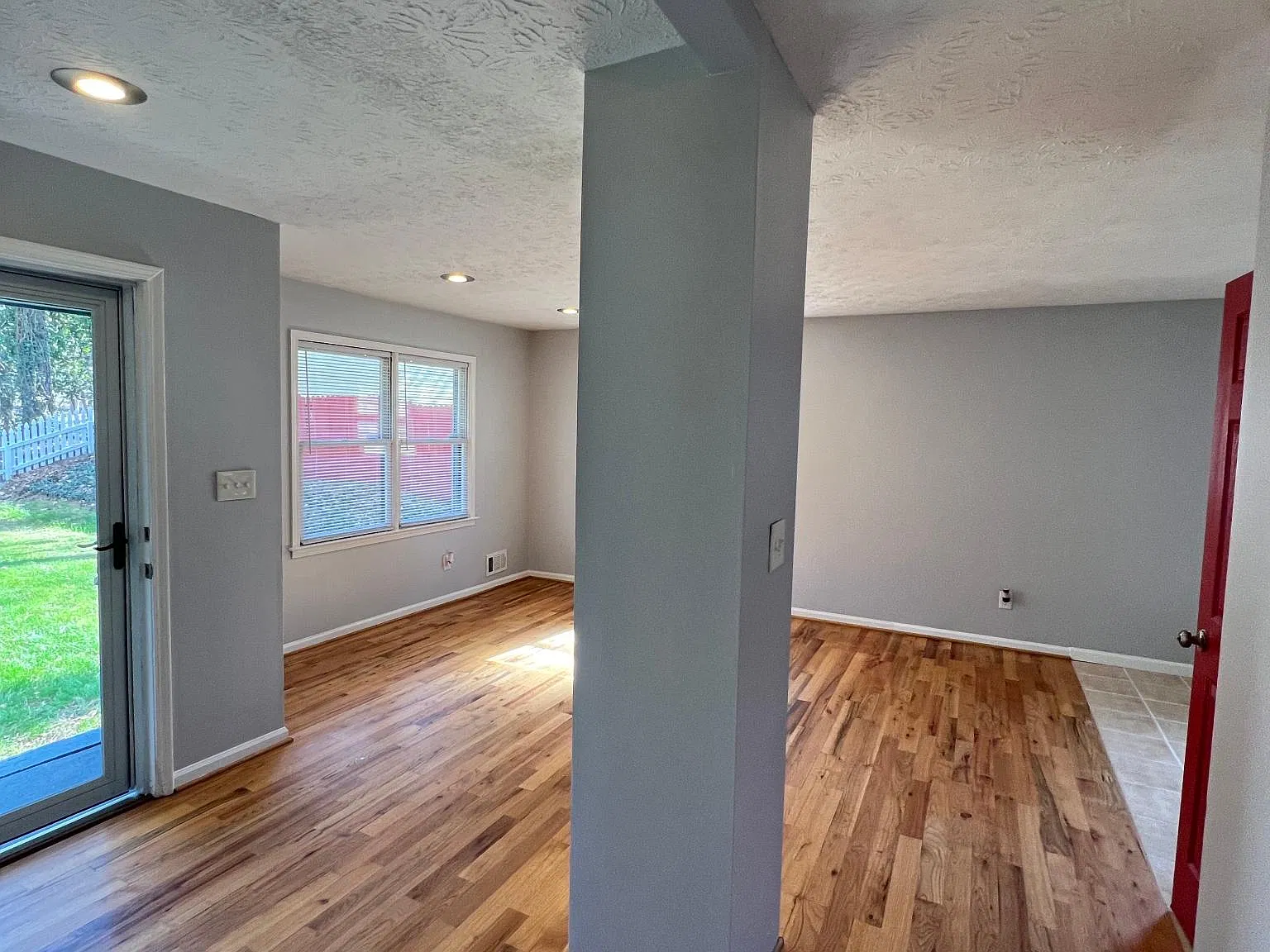 3 bed, 1208 sqft, $1,800 — Photo 4