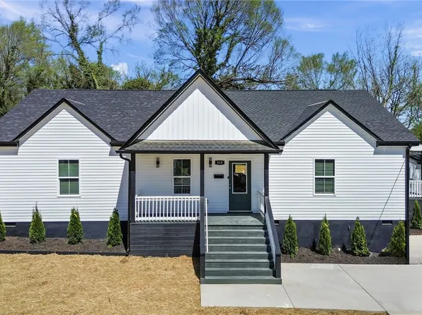 819 Wesley St, Petersburg, VA 23803