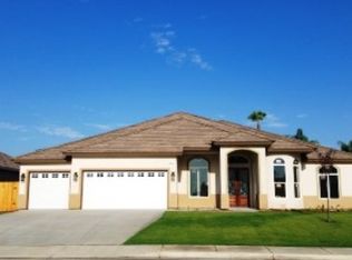 7601 Heirloom Rose St, Bakersfield, CA 93313