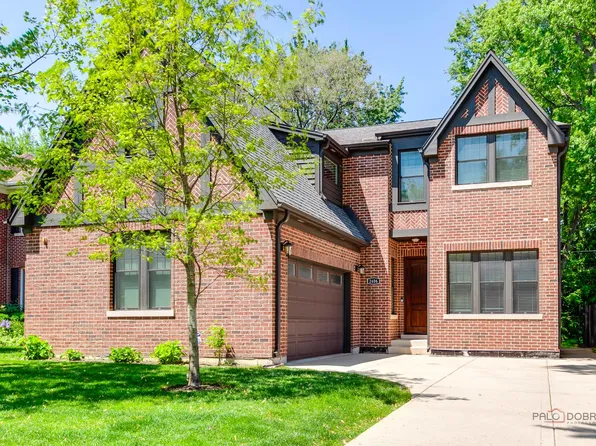 2406 Illinois Rd, Northbrook, IL 60062