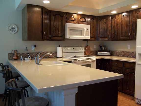5th image of 30 Woodbridge Dr