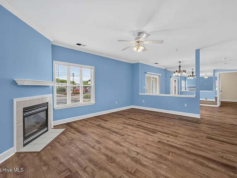 3901 Botsford Ct #101 — Photo 7