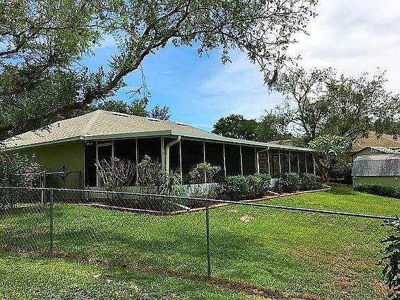 4th image of 16220 Four Lakes Ln