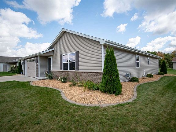 2nd image of 1081 Silver Birch Dr