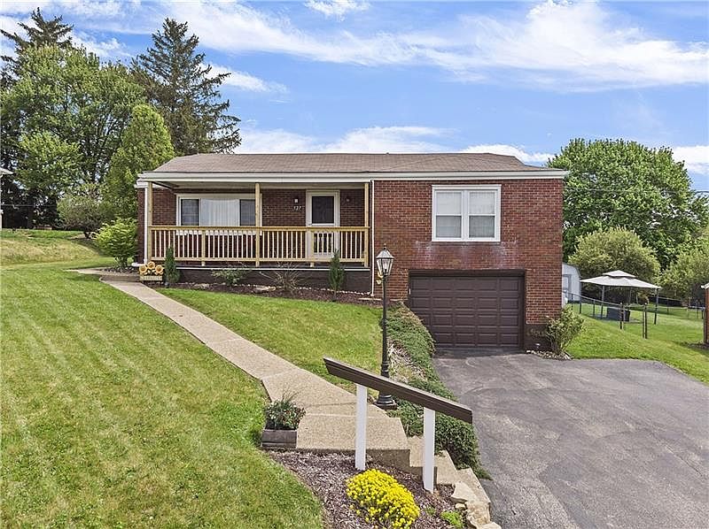 1st image of 527 Thomas Richard Ln
