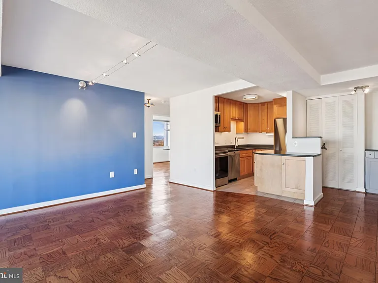 1301 Delaware Ave SW #N807 — Photo 8