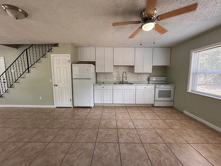 538 Orange St #538 — Photo 5