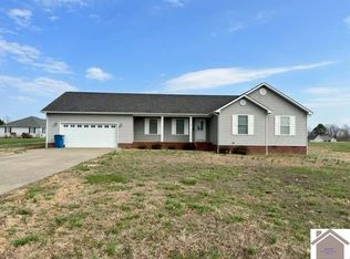 48 Mallard Cove Rd, Mayfield, KY 42066