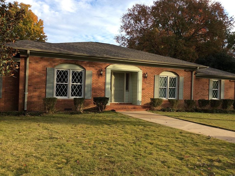 2,100 sq ft home in Edwards Mill Area, Taylors
