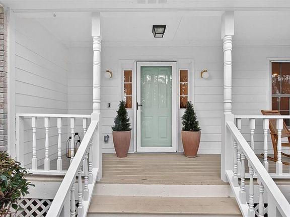 4th image of 16145 Henderson Rd