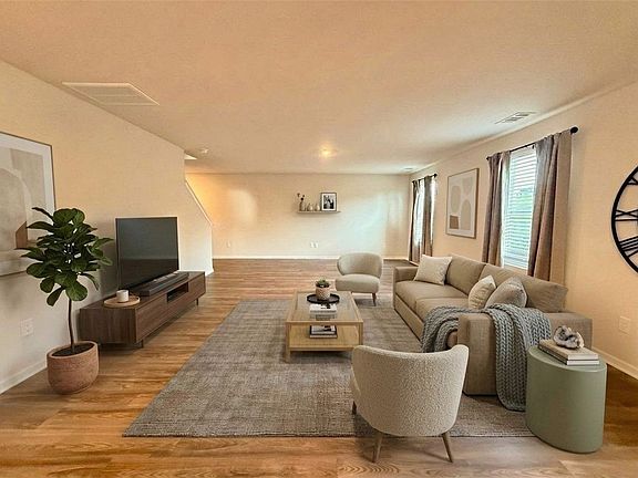 5th image of 403 Chadwick Ln