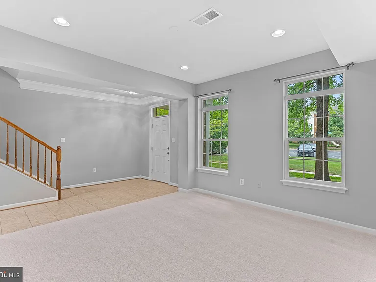 44253 Huron Ter — Photo 7