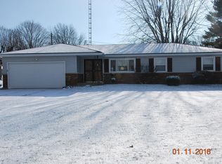 2151 E Lola Rd, Connersville, IN 47331