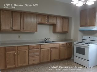 1652 Rugby Blvd NW, Roanoke, VA 24017