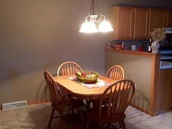 5th image of 227 Wildwood Dr