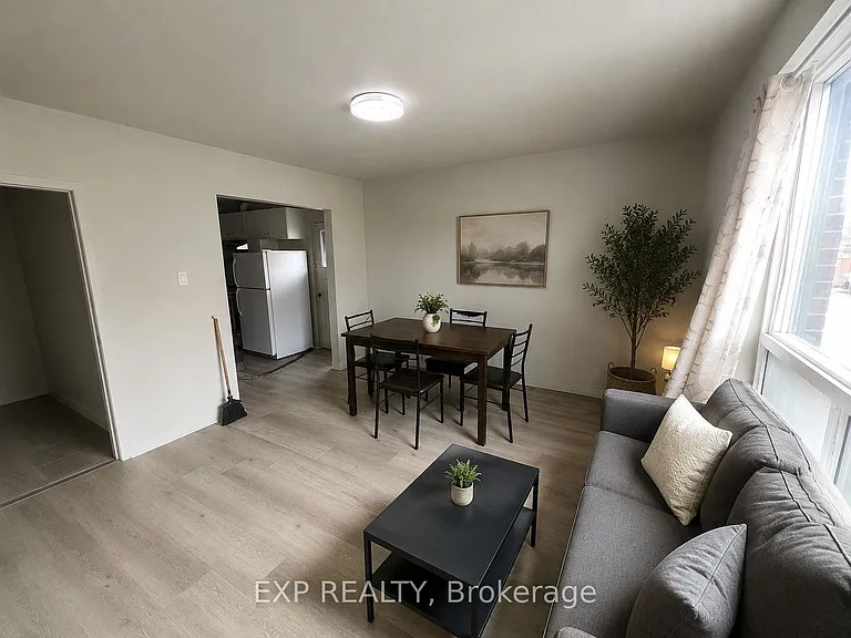 2146 Danforth Ave #2 — Photo 4