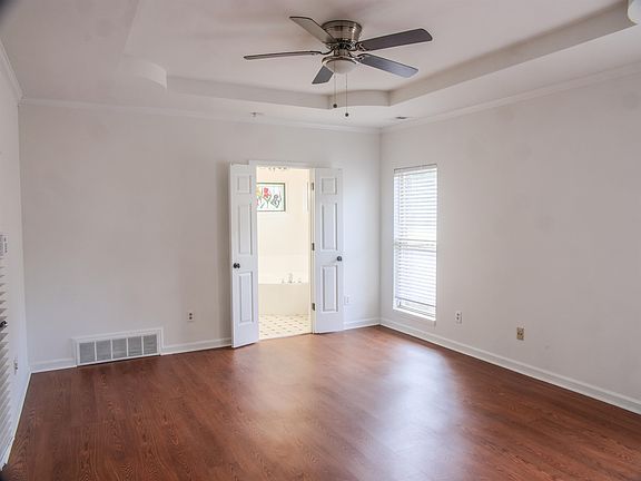 4th image of 2846 Schaeffer Dr