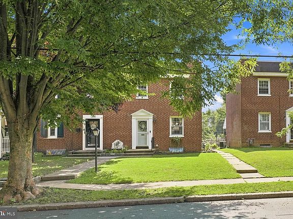 3rd image of 1236 Union St