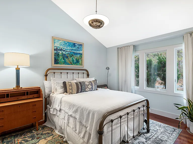10 Cedar Dr — Photo 14