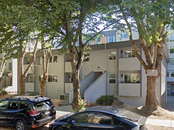 1719 NW 57th St APT 203, Seattle, WA 98107