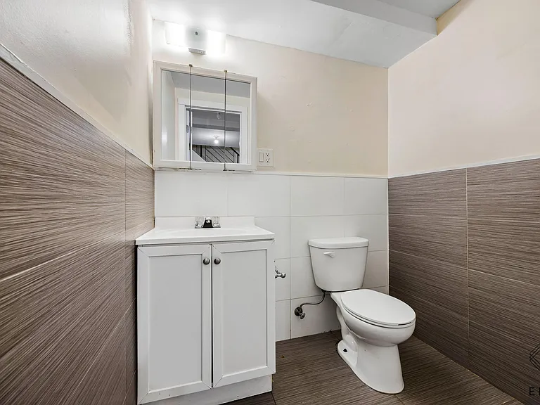 63 Pulaski St #1A — Photo 17